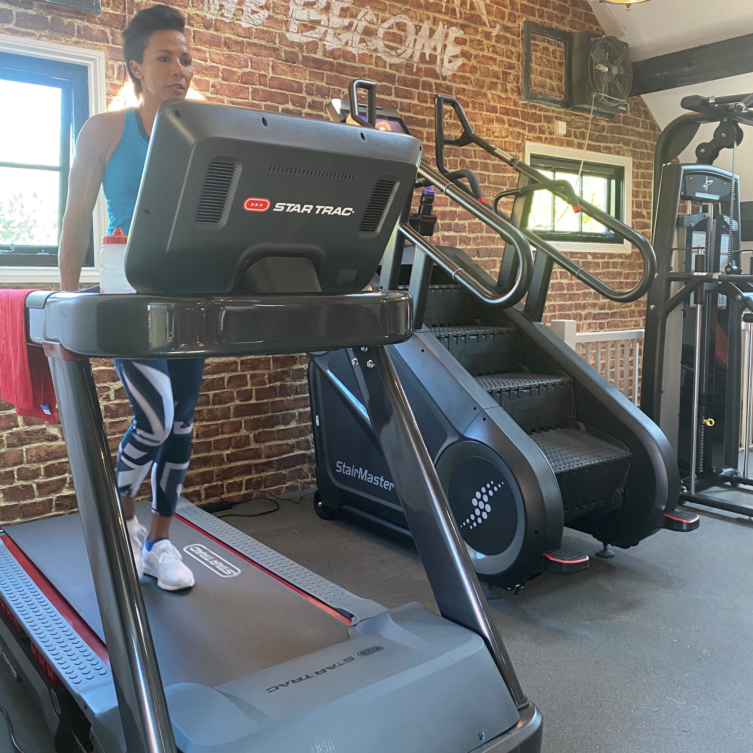 10TRX FREERUNNER™ TREADMILL